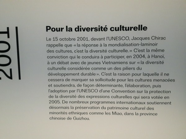 La diversité culturelle pilier de DDJ.Chirac 2004w